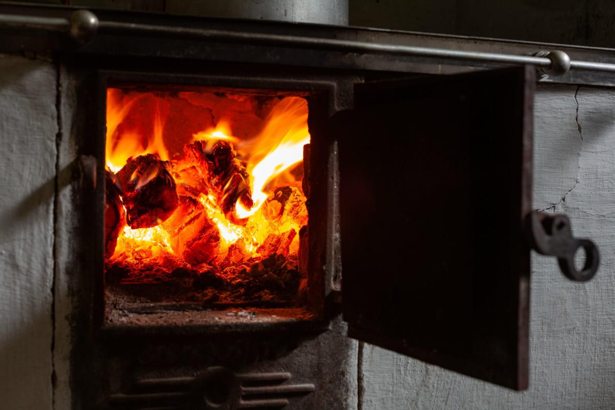Step-by-Step: Building and Lighting a Fire in Your Wood Burner